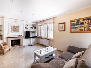Maison jumelée  Avenida europa 45-b. Preciosa pareada con jardín privado y terraza solárium en serrap