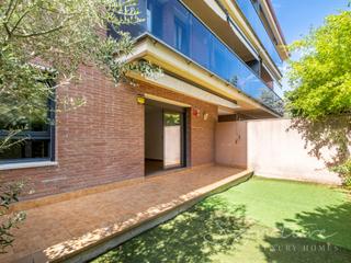 Lloguer Planta baixa  Calle josep carner 39. Fantástica planta baja en alquiler de dos habitaciones en coll f