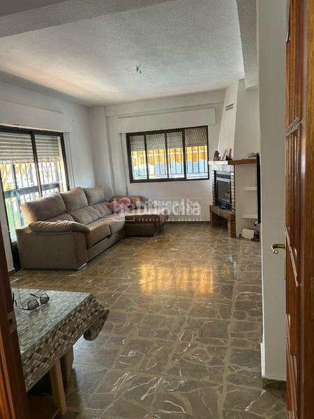 Foto b93b0240-047e-48ad-a99b-eb6d9cd3b831. Alquiler casa pareada casa en alquiler en La Cruz Granada