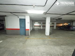Parking coche en La Cruz. Boxplaza de garaje en venta en granada
