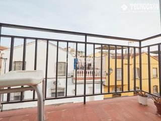 Pis a San Francisco Javier. Piso en venta en granada