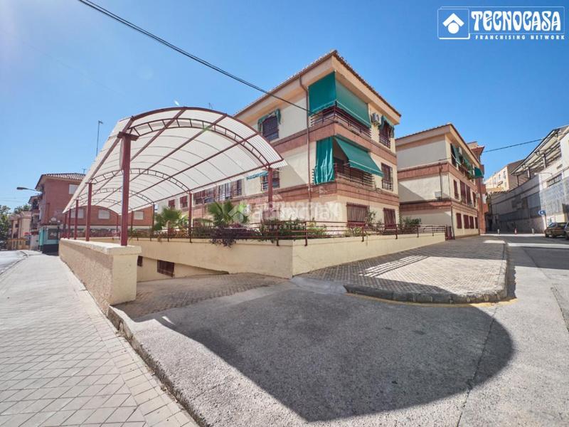 Foto 1c6bc2b0-8128-470f-aad1-a0191ec4cfe7. Parking voiture dans La Cruz Granada