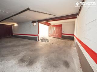 Parking voiture à La Cruz. Boxplaza de garaje en venta en granada