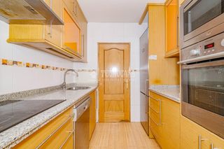 Pis a Casería de Montijo. Piso en venta en granada