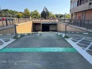 Aparcament cotxe en Avenida Cataluña. Boxplaza de garaje en venta en zaragoza Aparcament cotxe en Avenida Cataluña. Boxplaza de garaje en venta en zaragoza