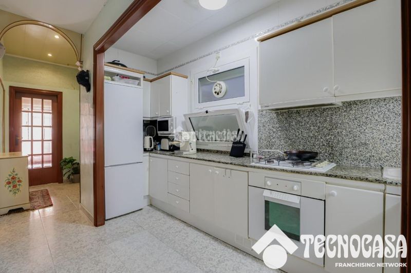 Foto 24d0b1cc-281c-414a-8243-d6f7f778471e. Piso  en venta en Barceloneta Barcelona