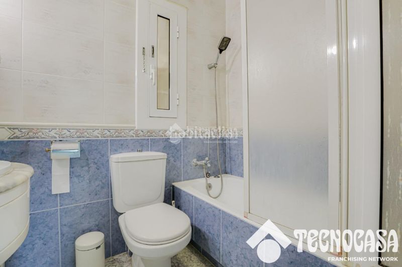 Foto 2ba8218a-17d7-43ce-9a8d-3ca4c2d41941. Piso  en venta en Barceloneta Barcelona