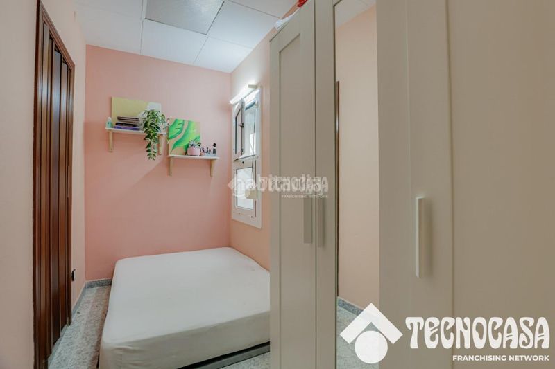 Foto c0fb2a58-4f89-4946-9362-a439b987d3d5. Piso  en venta en Barceloneta Barcelona