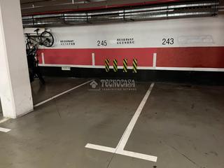 Autoparkplatz in Barceloneta. Boxplaza de garaje en venta en barcelona