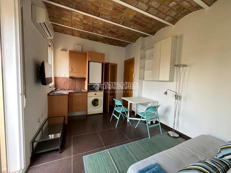 Foto 3edf5a20-cf16-4403-9a25-b955bc76fd49. Pis a Barceloneta Barcelona