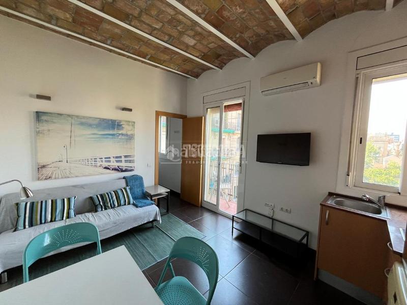 Foto f1eed970-e7bc-490f-906c-6a3568eca982. Pis a Barceloneta Barcelona