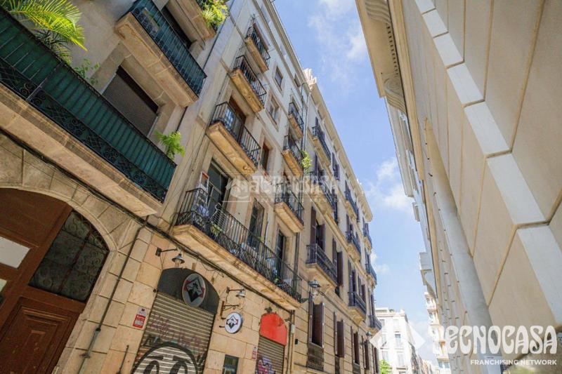 Foto 00914e76-7f0e-4405-95fa-32b3c8159818. Appartamento in St. Pere - Sta. Caterina - El Born Barcelona