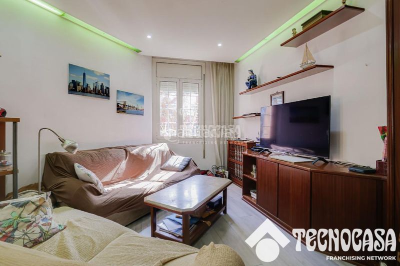 Foto cc55897b-e5bd-49d1-b027-9a3277fd353c. Pis a Barceloneta Barcelona