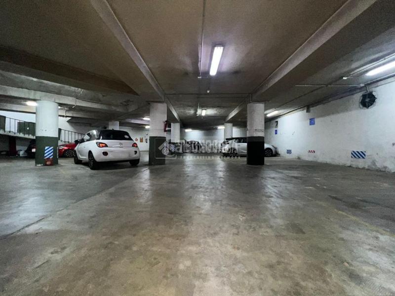 Foto 4a6a8568-1715-40a5-993b-99ce40753aaa. Car parking in La Nova Esquerra de l´Eixample Barcelona