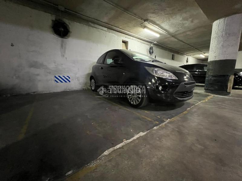 Foto b6daa8d6-1c48-4d2c-9091-33f90215e1ae. Car parking in La Nova Esquerra de l´Eixample Barcelona