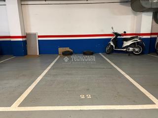 Posto auto in La Nova Esquerra de l´Eixample. Boxplaza de garaje en venta en barcelona
