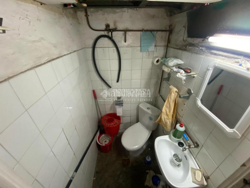 Foto 0b2a45fe-5a38-4965-973a-903530021633. Locale commerciale in La Guineueta Barcelona