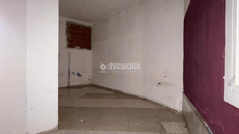Foto 7c053a3c-283d-43a4-a93c-9bcecda407b2. Alquiler local comercial tienda en alquiler en Prosperitat Barcelona