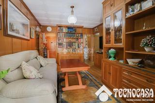 Appartement à Porta. Piso en venta en barcelona