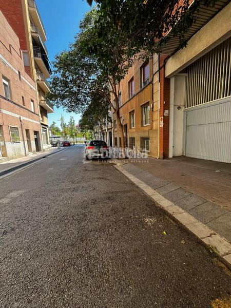 Foto 3da69b22-66b2-4fa3-889a-2972a95f744b. Parking coche boxplaza de garaje en venta en Porta Barcelona
