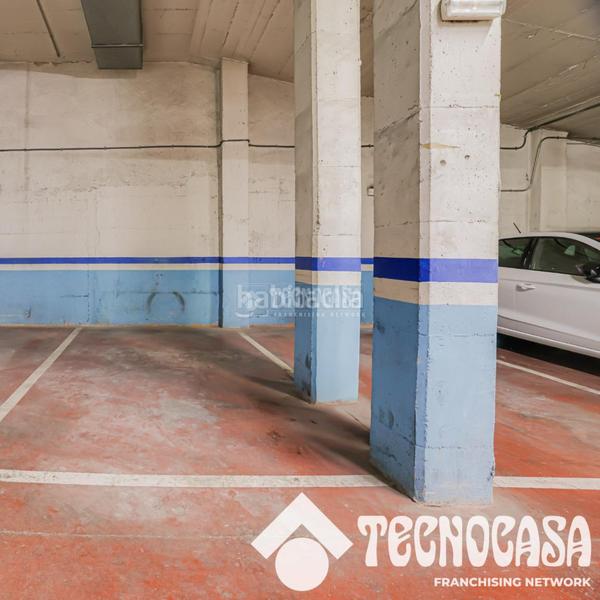 Foto 4f66f34c-a48c-4ad1-a2bc-2c7e5ec65b48. Parking coche boxplaza de garaje en venta en Porta Barcelona