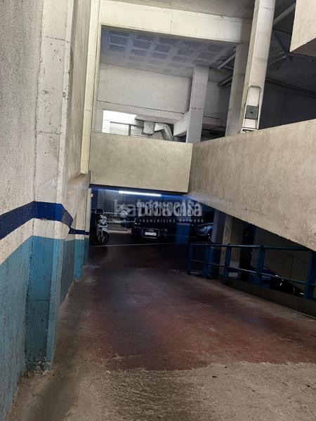 Foto e309fb8b-ee9a-4248-a9cb-ccfb4a9b961a. Parking coche boxplaza de garaje en venta en Porta Barcelona