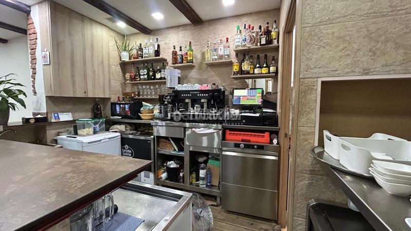 Foto b7993e8f-c0f3-4d1f-b313-09e51ff00d51. Locale commerciale in Porta Barcelona