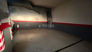 Lloguer Aparcament cotxe a Porta. Boxplaza de garaje en alquiler en barcelona