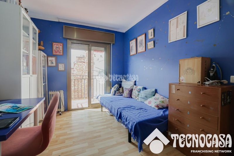 Foto afbf8bcc-de53-41b1-9e89-534e0186b6c1. Pis a Porta Barcelona