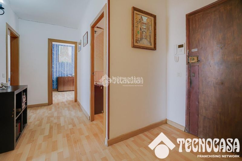 Foto f23d2612-27ce-4cc3-93c7-de3d05535ffc. Pis a Porta Barcelona