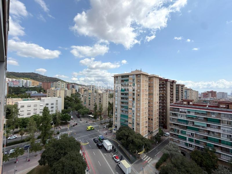 Foto b951b584-1ef1-4dc7-94d0-9e80c2a32f55. Pis a La Guineueta Barcelona
