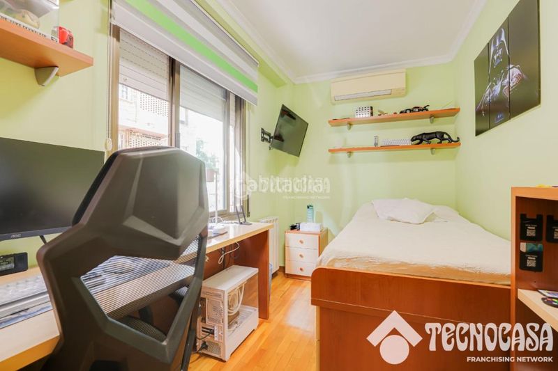 Foto e00c11d5-601d-4fb2-9773-4af7a6eea37e. Pis amb calefacció a La Guineueta Barcelona