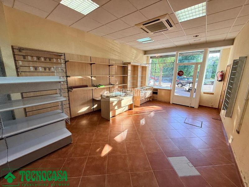 Foto 47763997-33ea-430a-ba54-39d0eba8fcf3. Lloguer local comercial amb calefacció a Magán