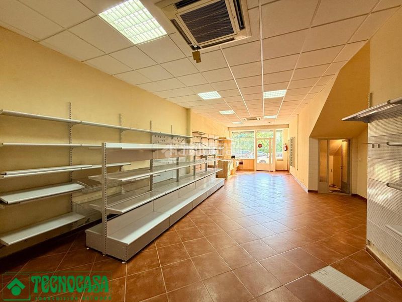 Foto 59daa1b4-a62f-4cff-93e5-ba4c83854337. Lloguer local comercial amb calefacció a Magán