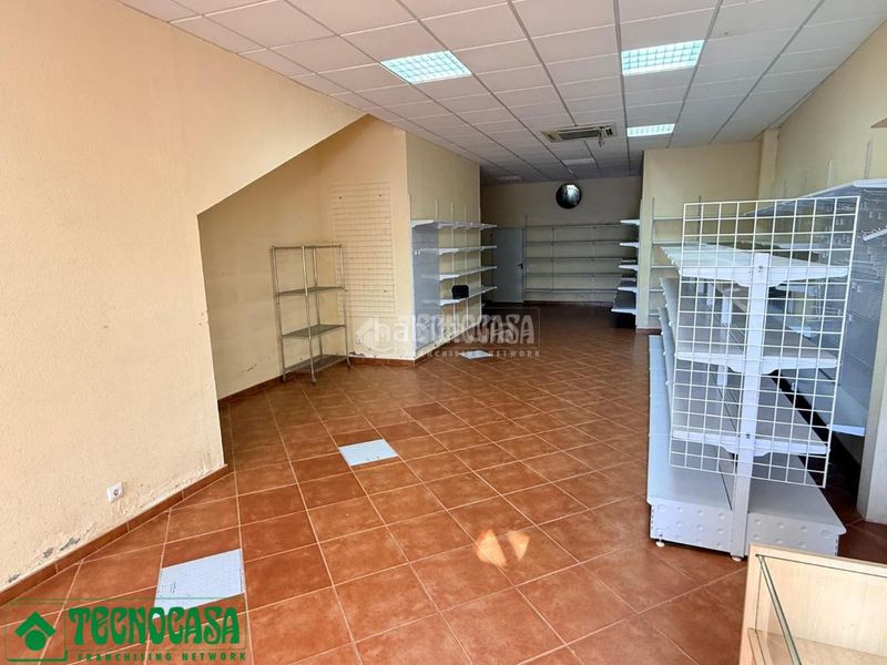 Foto c1d02eb6-e1ea-4d75-b94f-95e0c0005e19. Lloguer local comercial amb calefacció a Magán
