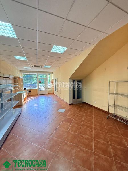 Foto dbaf26ef-85be-4ab6-8470-5bba189c5178. Lloguer local comercial amb calefacció a Magán