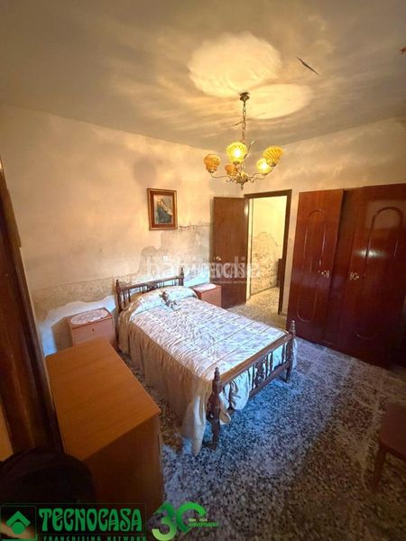 Foto 3bf12ef5-00fe-4382-a657-ef078fb149d2. Casa  en venta en Mocejón