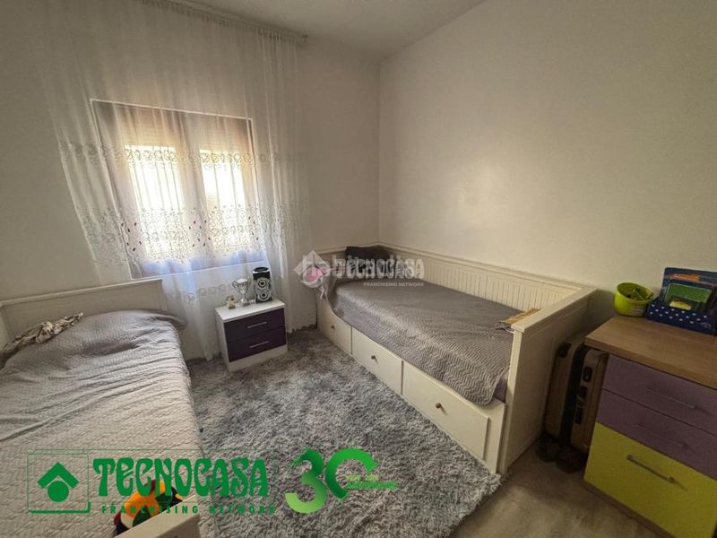 Foto 077876e3-01e1-4b05-87b6-992b4804a92c. Casa aparellada amb calefacció a Mocejón