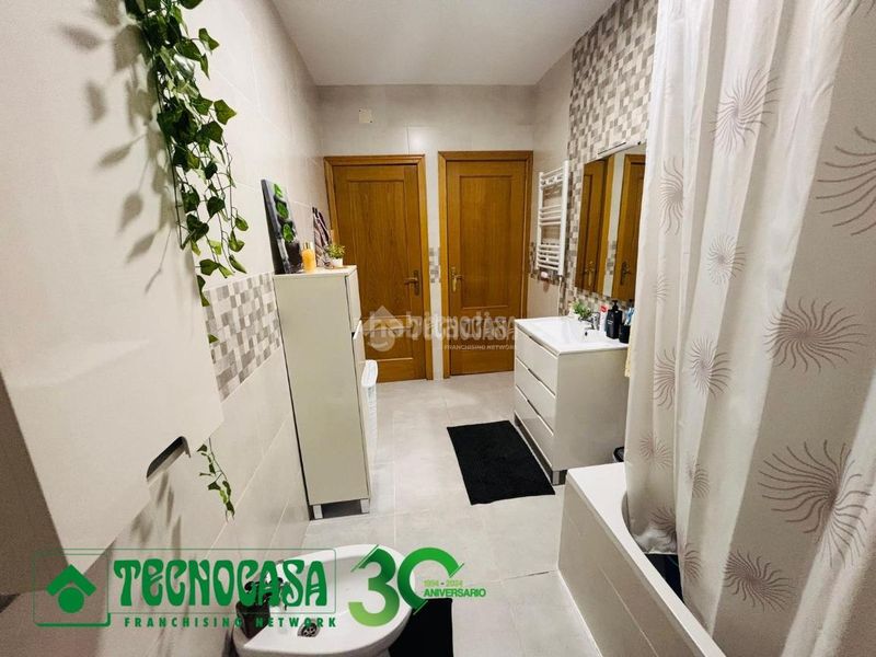 Foto 13f0ab8f-ae04-4e61-b483-7392a7b7bba4. Casa aparellada amb calefacció a Mocejón