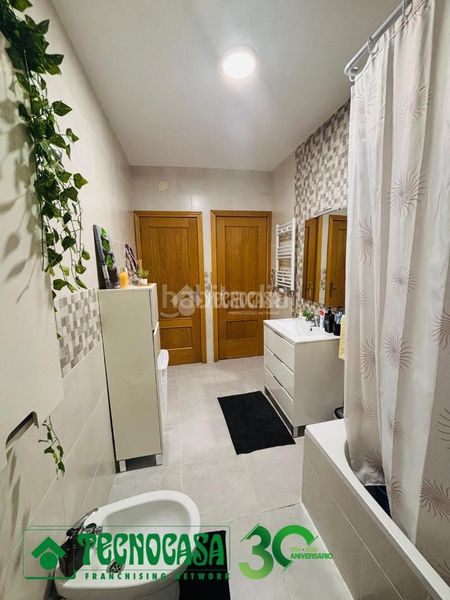 Foto d5a3769c-b700-4581-91ee-0628733a47ed. Casa aparellada amb calefacció a Mocejón