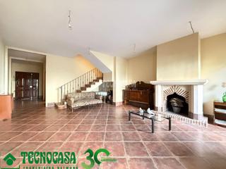 Casa aparellada a Méntrida. Casa en venta en méntrida
