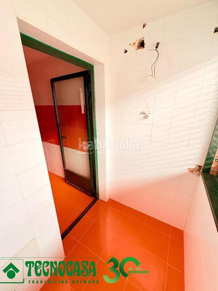 Foto 140b02f0-8776-484f-a134-038319987241. Casa pareada casa en venta en Ajofrín