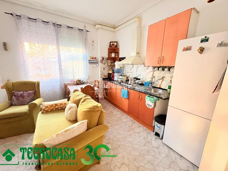 Foto 10b8ed3d-b3c6-40cd-ad42-fad3cf18f97a. Piso  en venta en Santa Bárbara Toledo