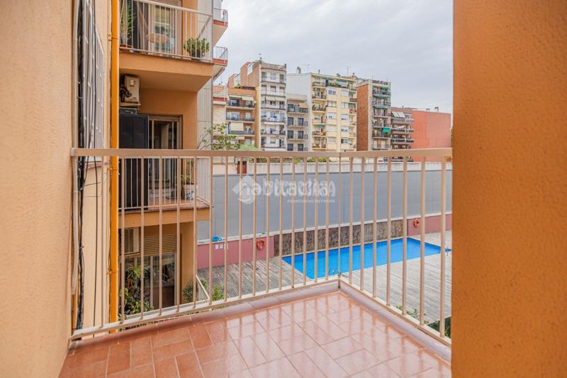 Foto b08b81ba-dba9-4f50-b784-f7013f55a1b0. Pis amb calefacció aparcament a La Sagrera Barcelona