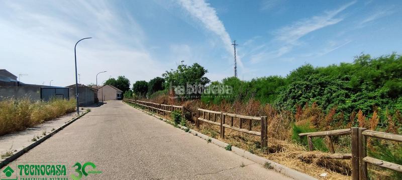 Foto cc3aec08-4abc-4891-95c1-5a2c68ad23fc. Terreny residencial a Mora