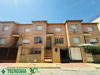 Maison jumelée à Pulgar. Casa en venta en pulgar