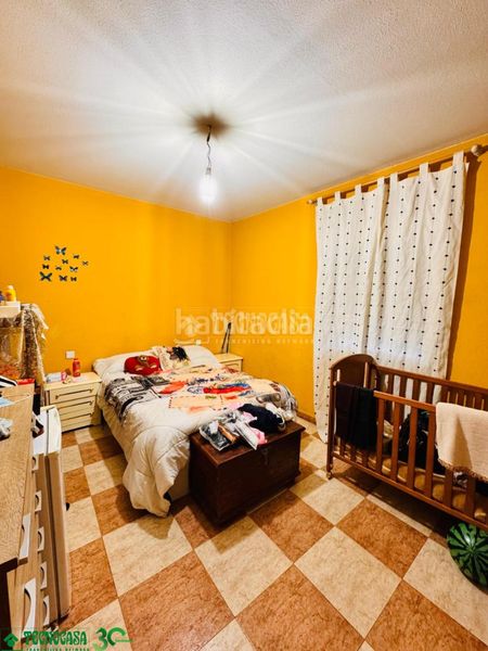 Foto 39a329f9-3e88-4f01-af16-46556c737015. Casa aparellada amb calefacció a Burujón