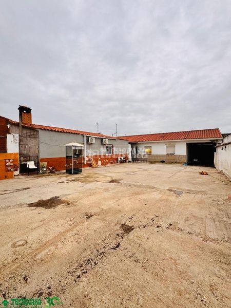 Foto a8ad11a9-e7e7-474e-8e5c-34d141ff2f55. Casa aparellada amb calefacció a Burujón