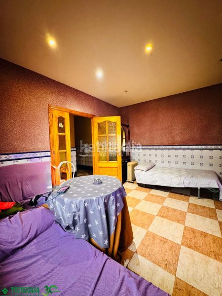 Foto da5832d5-d638-4f81-bd35-c76eb5d271e8. Casa aparellada amb calefacció a Burujón