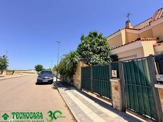 Towny house in Albarreal de Tajo. Casa en venta en albarreal de tajo